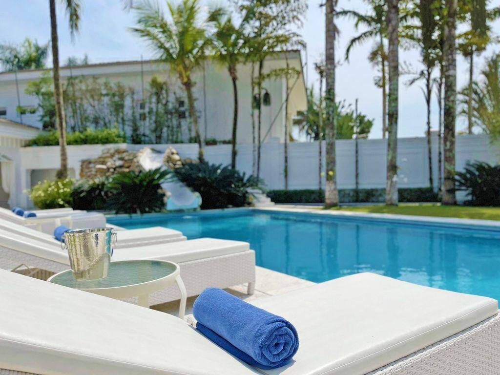 #723 - Mansão para Venda em Guarujá - SP