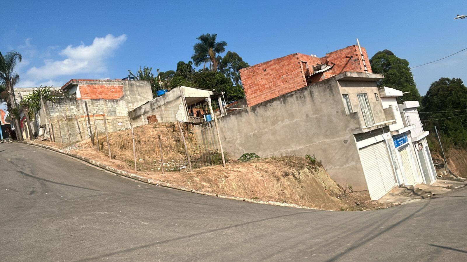 #770 - Terreno para Venda em Santana de Parnaíba - SP