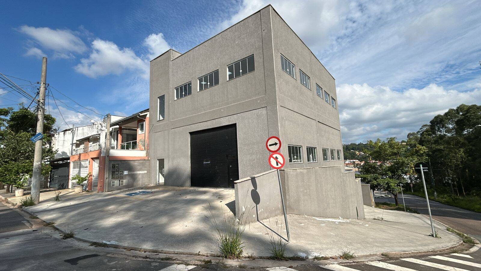 #666 - Prédio comercial para Venda em Cajamar - SP