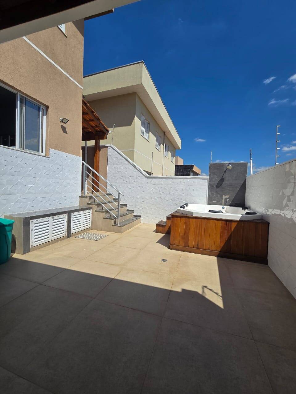 #1003 - Sobrado para Locação em Cajamar - SP