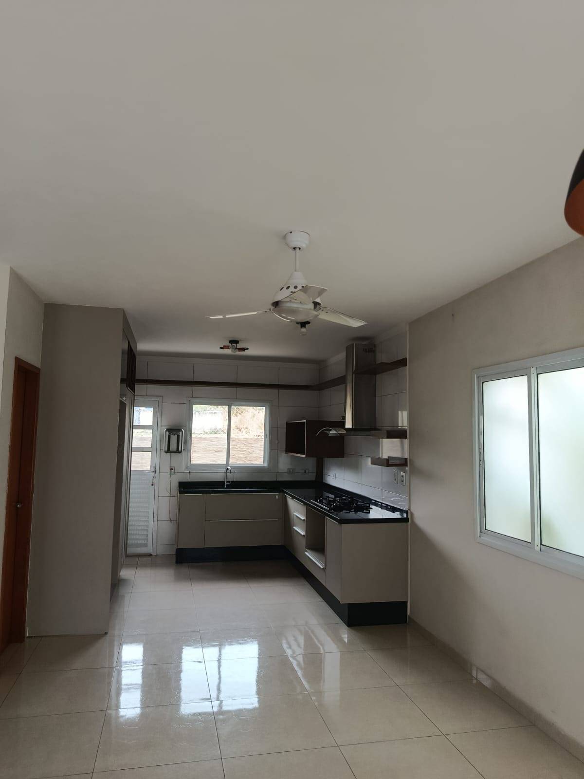 #1018 - Casa para Venda em Santana de Parnaíba - SP