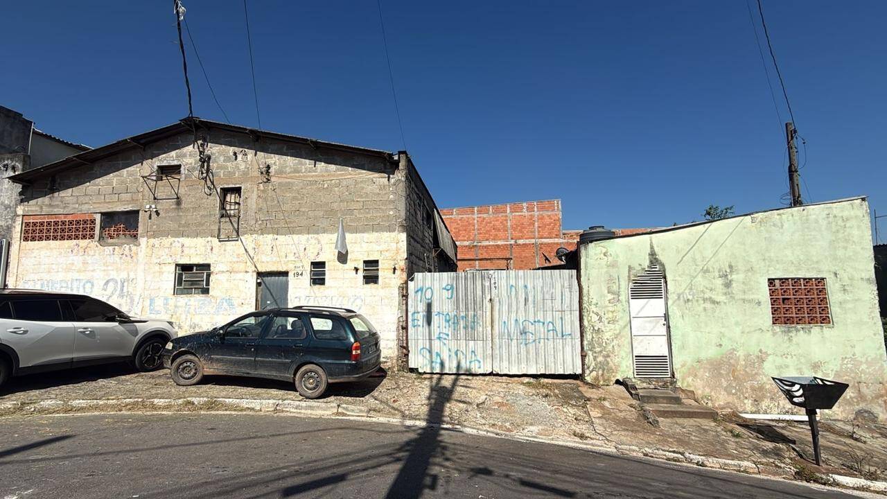 500m2 Galpao + casa