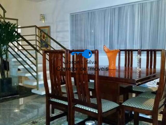 Sobrado para Venda em Cajamar - 4