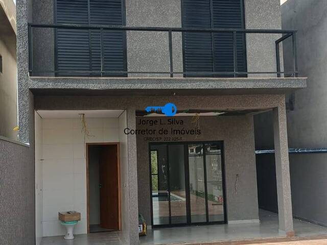 Sobrado para Venda em Cajamar - 4