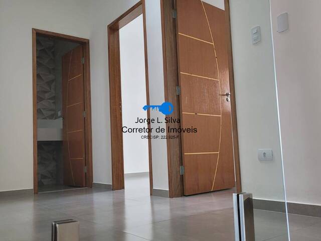 Sobrado para Venda em Cajamar - 3