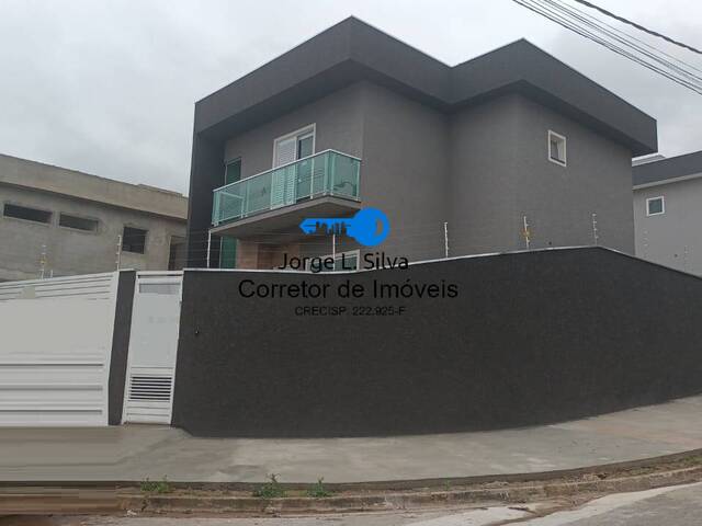 Sobrado para Venda em Cajamar - 4