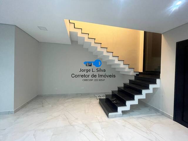 Sobrado para Venda em Cajamar - 2