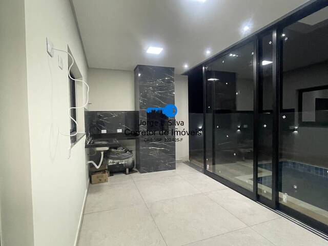 Sobrado para Venda em Cajamar - 5