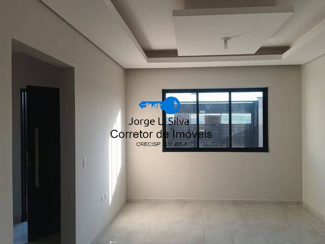 Sobrado para Venda em Cajamar - 4