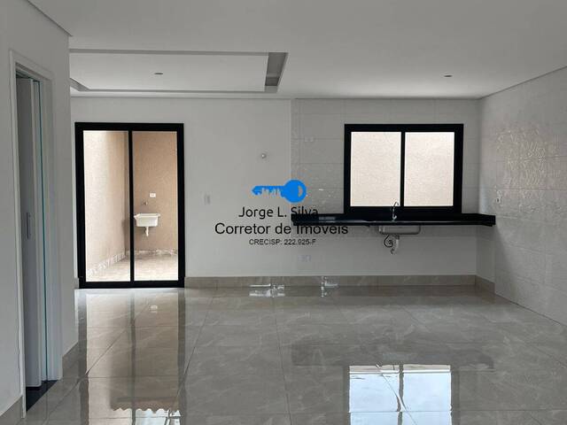 Sobrado para Venda em Cajamar - 4