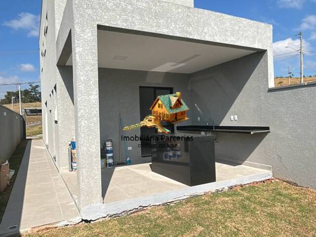 Casa para Venda em Santana de Parnaíba - 2
