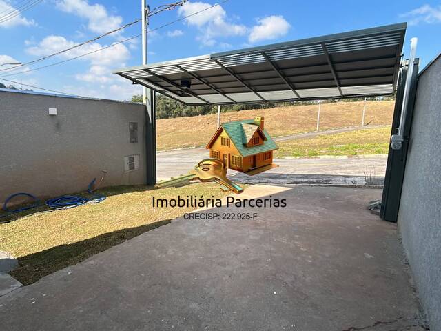 Casa para Venda em Santana de Parnaíba - 3