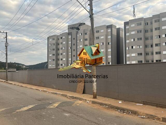 Terreno para Venda em Santana de Parnaíba - 2