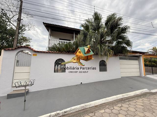 #945 - Sobrado para Venda em Lavrinhas - SP