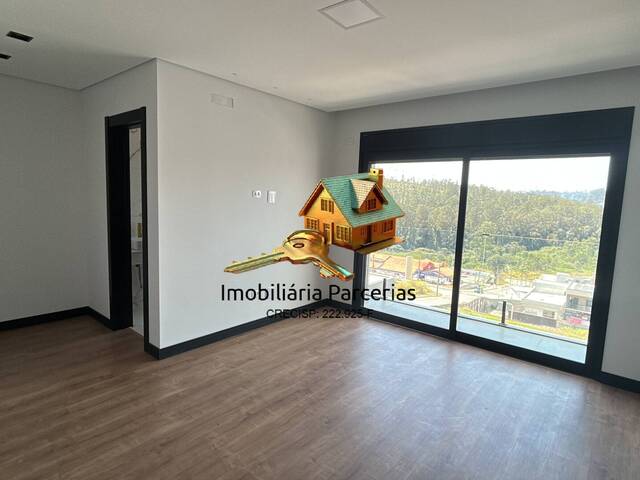 Sobrado para Venda em Cajamar - 4
