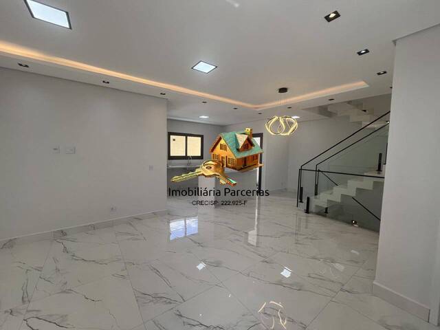 Casa para Venda em Santana de Parnaíba - 3