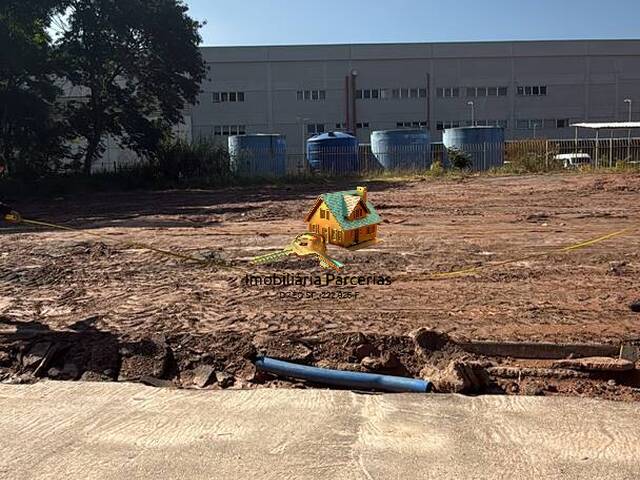 #1127 - Terreno em condomínio para Venda em Santana de Parnaíba - SP - 2