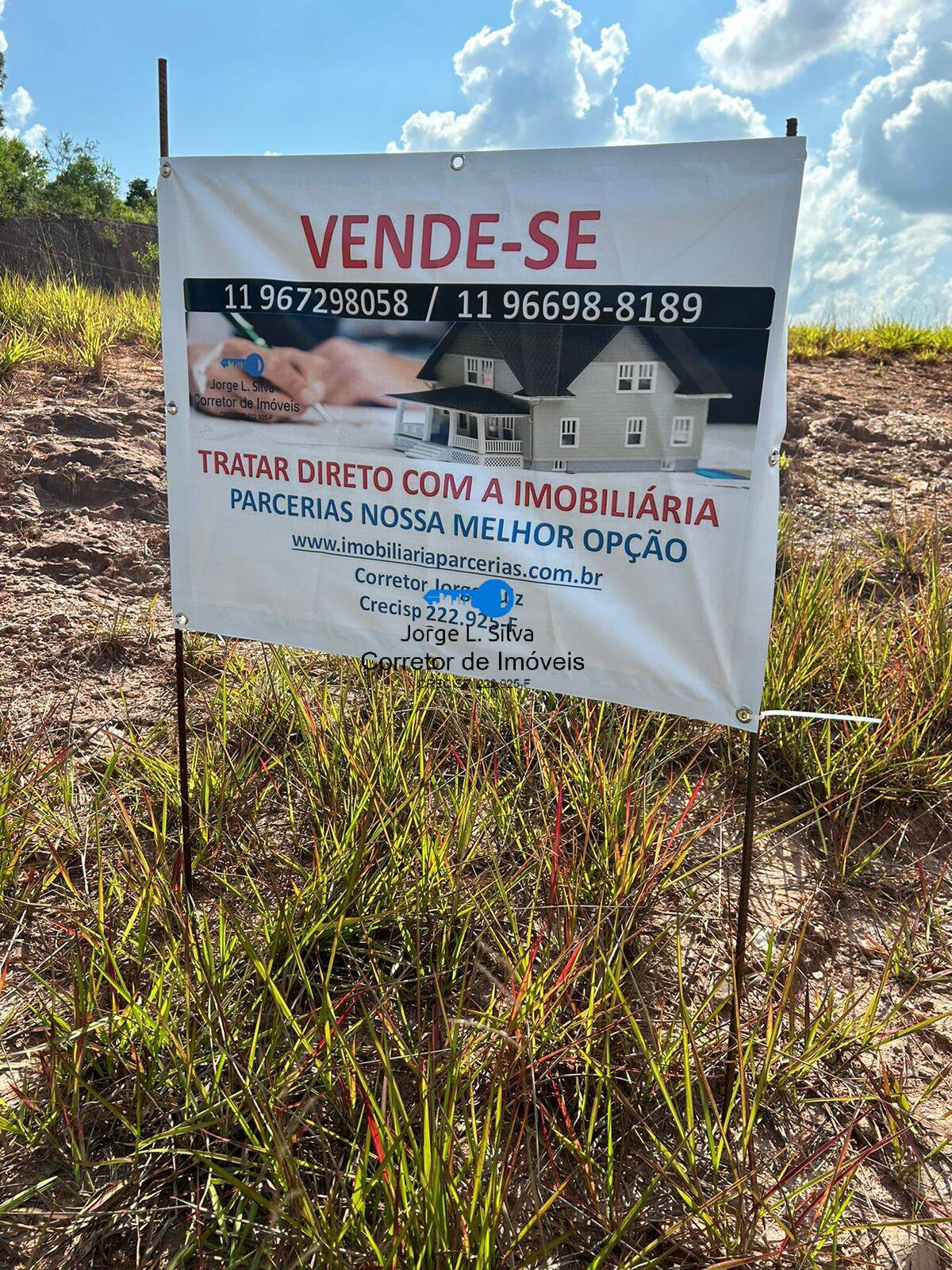 Terreno no Condomínio Jardim das Flores 150m2 !