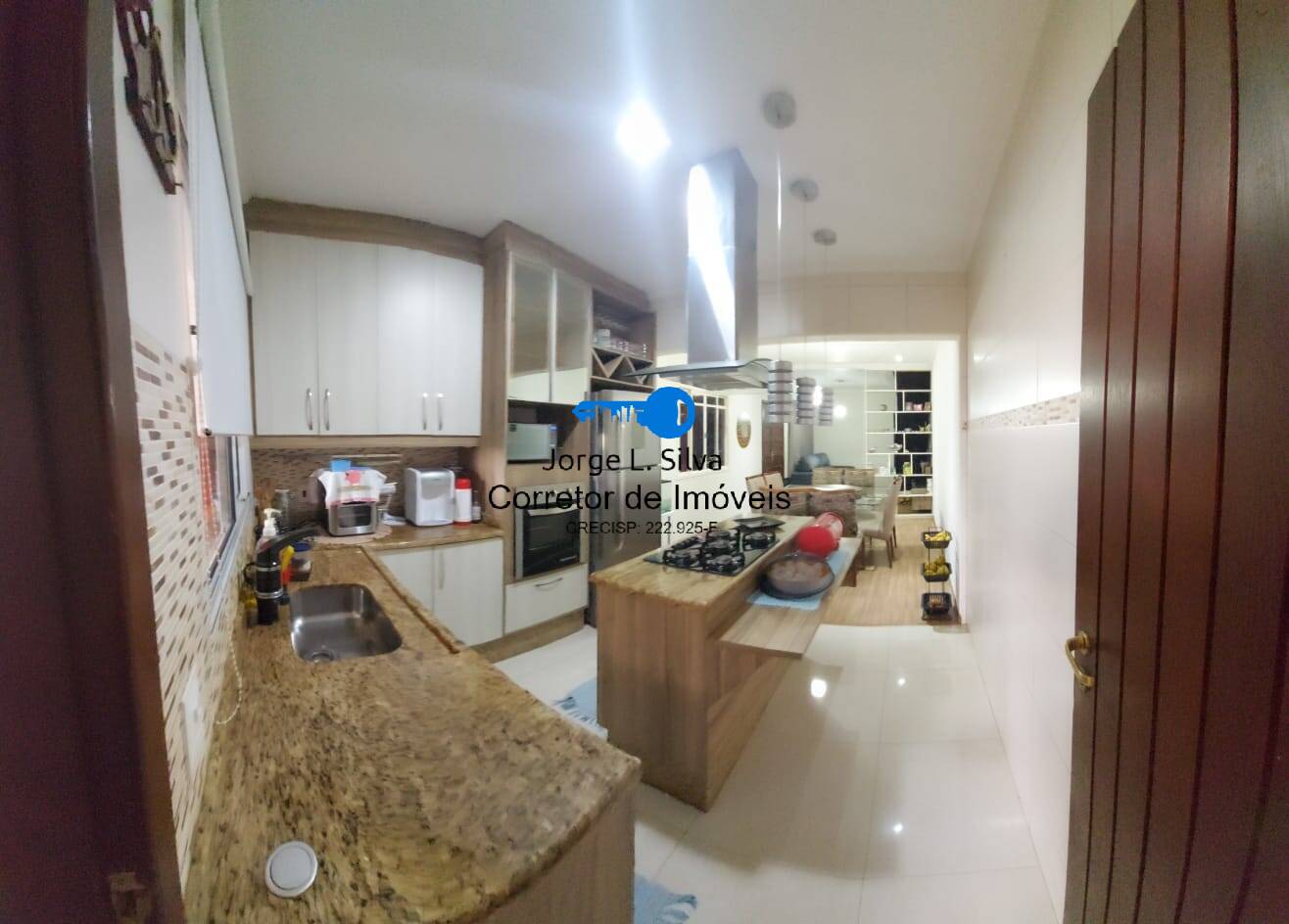 Casa 4 Dormitórios 1 Suíte Terraço , Espaço Gourmet , Vaga 2 Carros !