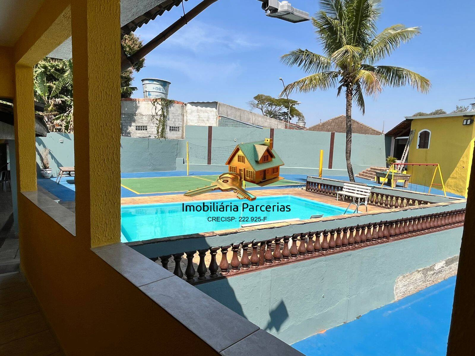 Belíssima Chácara com 2.950m2 no Parque Sinai Santana de Parnaíba a venda !