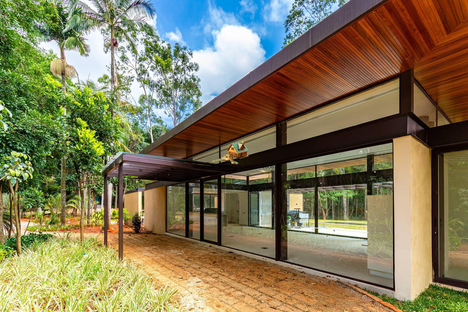 Casa com 3.293,16m2 em Condomínio na Chacará Flora em São Paulo a Venda !