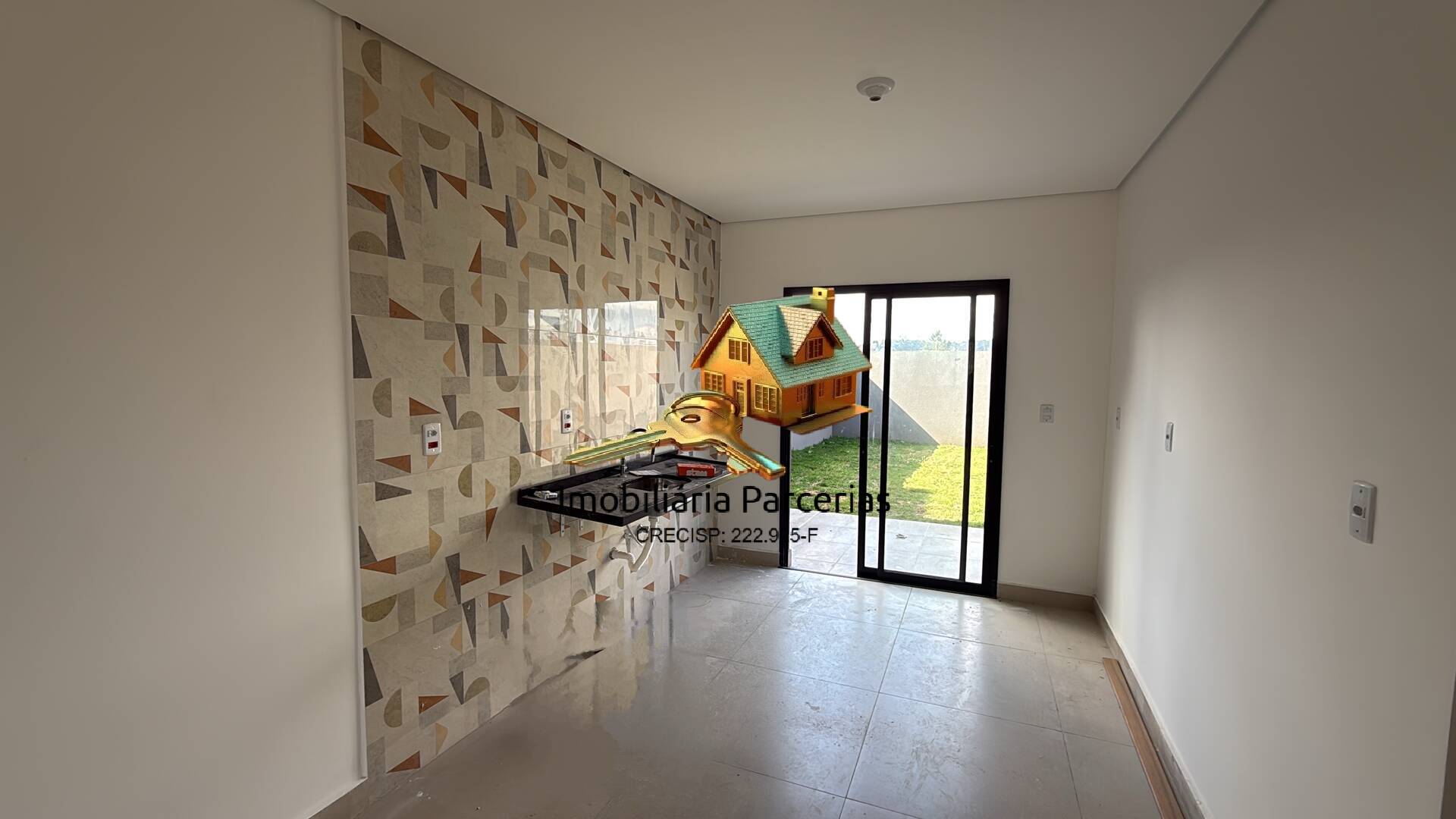 Sobrado com 2 Suites no Jardim das Flores  2 Dormitórios  2 vagas !
